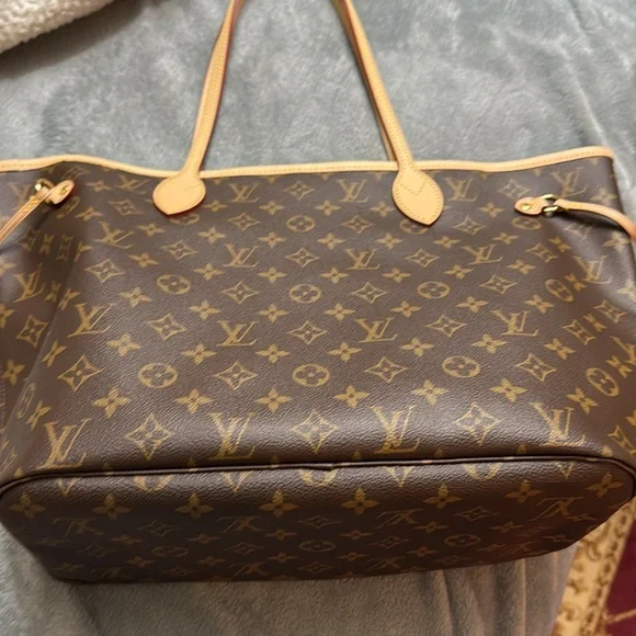 Lv Neverfull MM  barely used - Picture 2 of 7